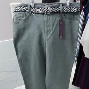 Gloria Vanderbilt Capris